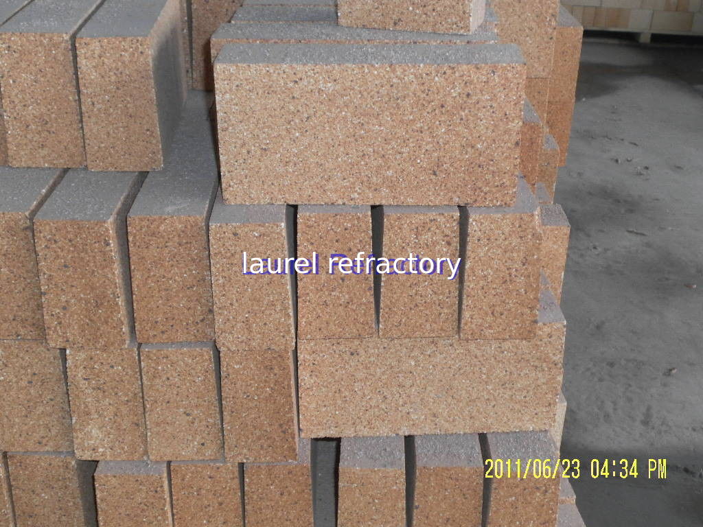 Glass Tanks Clay Thermal Insulation Fire Bricks Refractory ISO9001 for Furnace